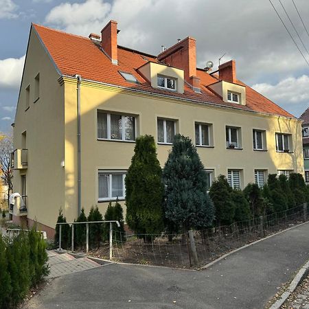 Apartament Dana Browna Єленя-Ґура Екстер'єр фото