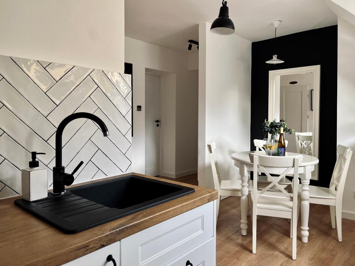 Apartament Dana Browna Єленя-Ґура Екстер'єр фото